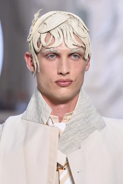 Look 72